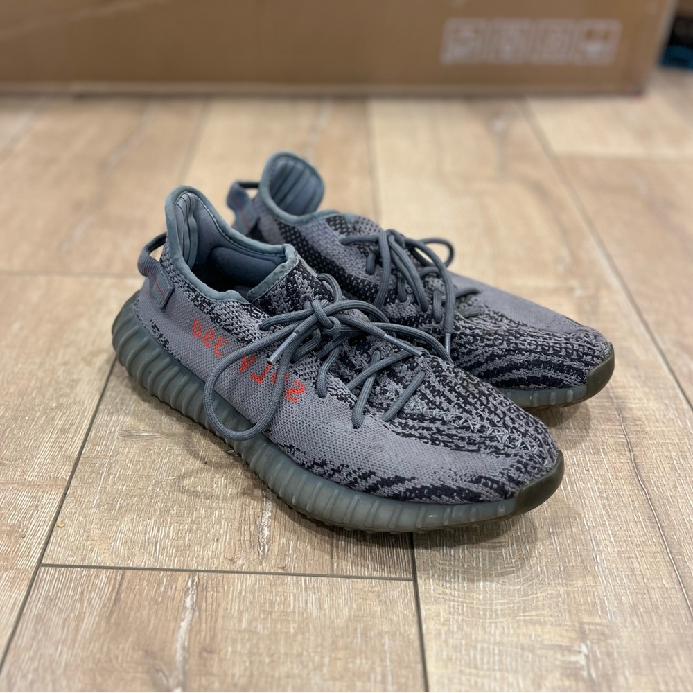 Adidas Yeezy Boost 350 V2 Size 10.5